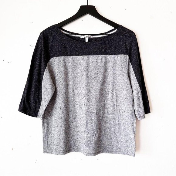 Victoria's Secret Women's XS Heather Gray Colorblock Half Sleeve Tee - Picture 1 of 8